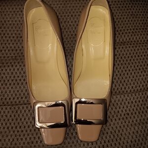 Roger Vivier patent leather size 38